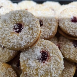 Short bread cookies with jam and chocolate – 1 lb | شیرینی آلمانی با مربا و شکلات